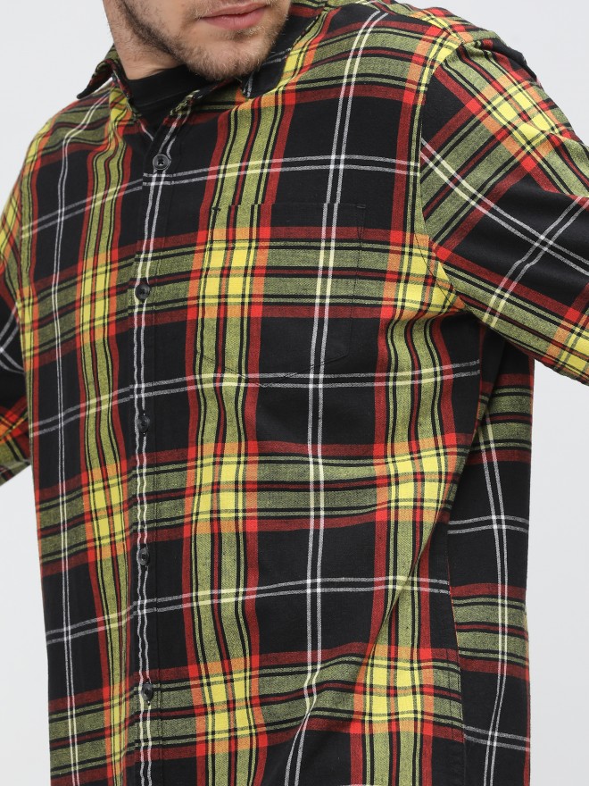 Buy Highlander Black Red Slim Fit Checked Casual Shirt For Men Online