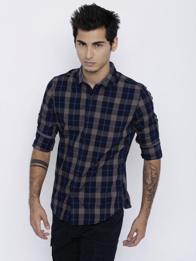 Locomotive Men Navy Blue Checked Slim Fit Casual Shirts 