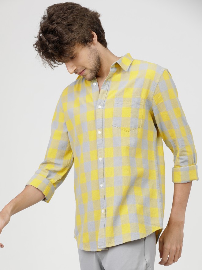 Highlander Men Yellow Checked Slim Fit Casual Shirts 