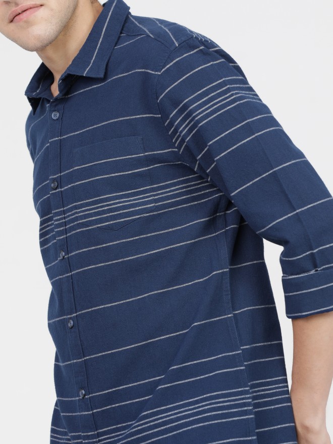 Highlander Men Navy Blue Striped Slim Fit Casual Shirts 