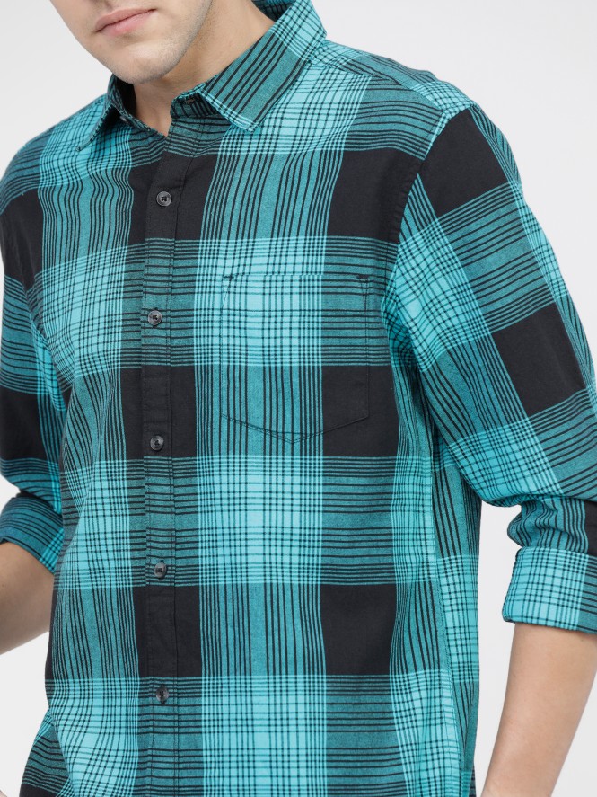 Buy Highlander Black/Aqua Blue Slim Fit Checked Casual Shirt For Men Online  At Rs.569 - Ketch