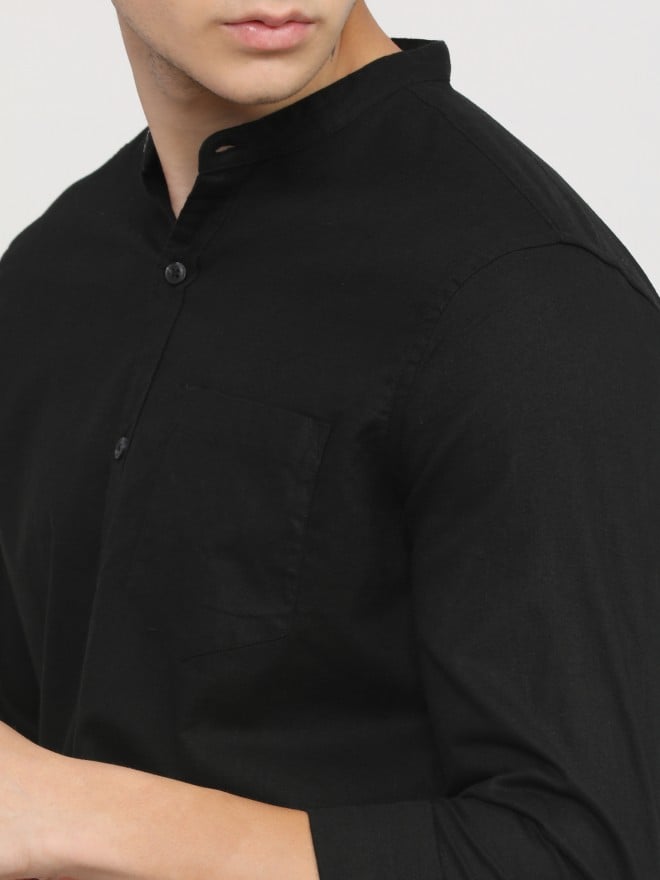 Ketch Men Black Solid Slim Fit Casual Shirts 