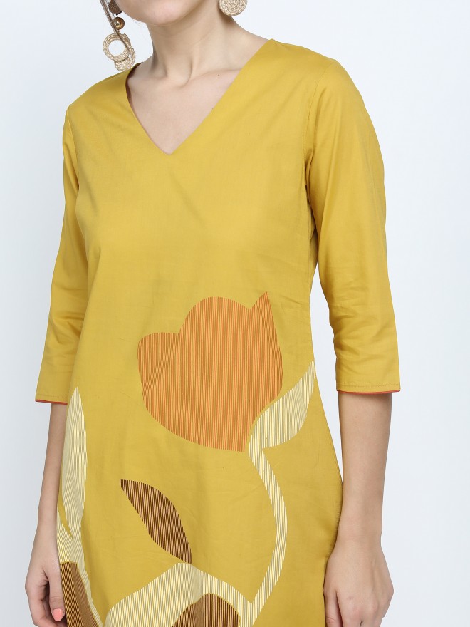 Vishudh Women Yellow Printed Straight Kurtas 