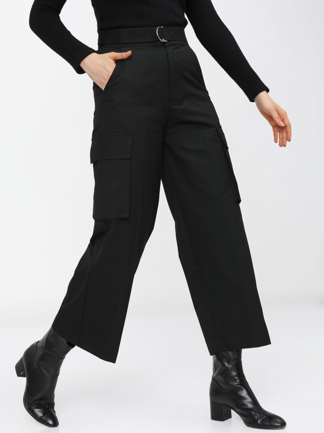 Buy Tokyo Talkies Black Straight Fit Cargos for Women Online at Rs.539 ...