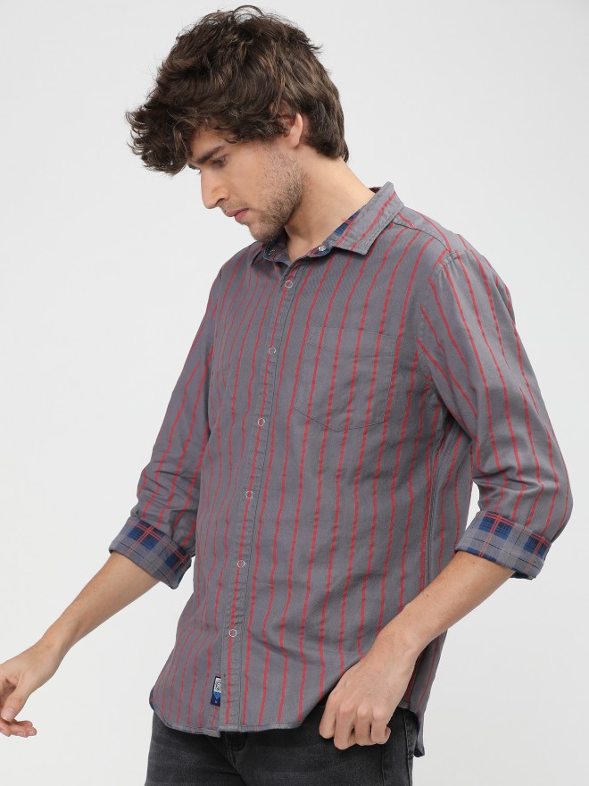 Locomotive Men Grey Checked Slim Fit Casual Shirts 