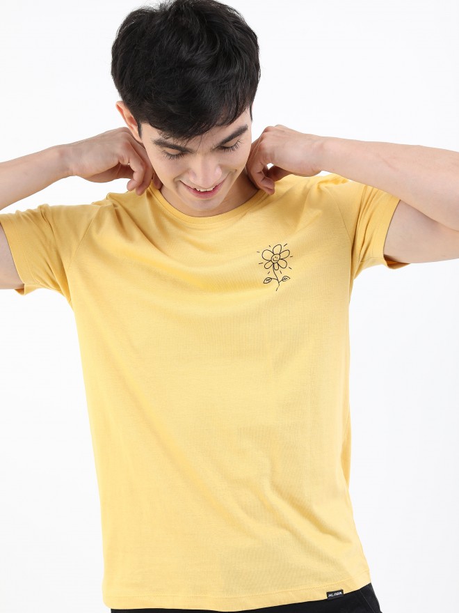 Highlander Men Yellow Printed Round Neck T-Shirts 