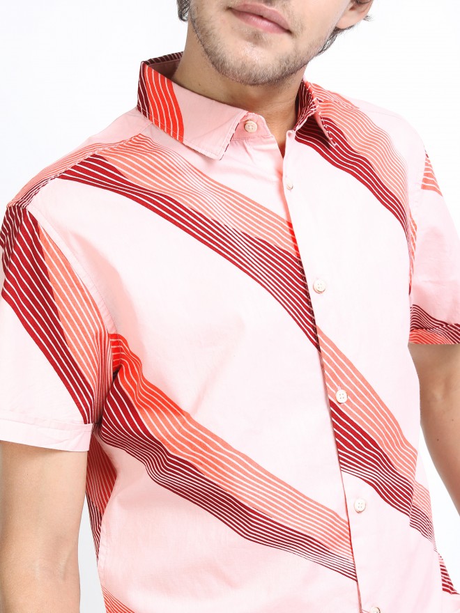 Highlander Men Pink Printed Slim Fit Casual Shirts 