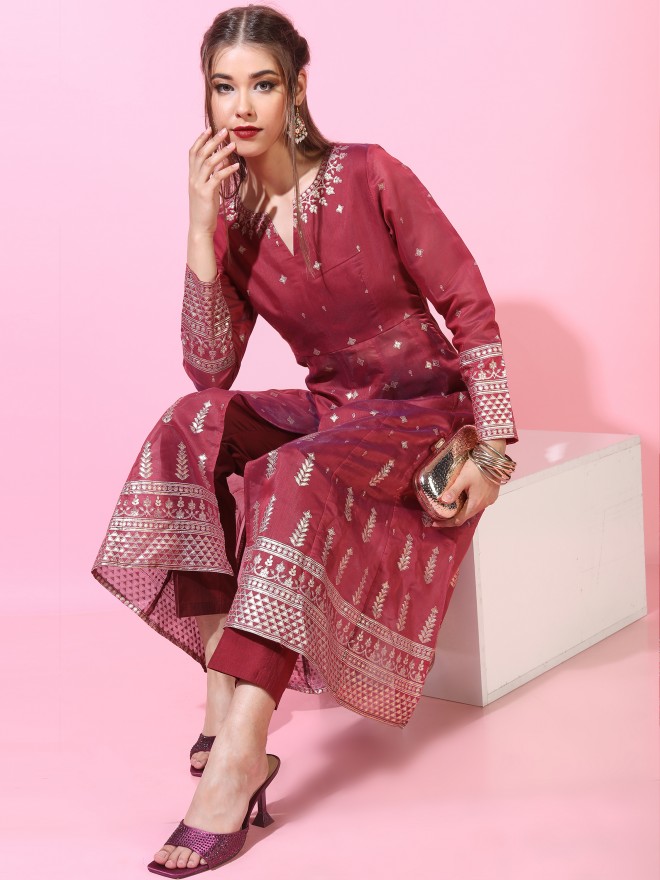 Vishudh Women Red Printed Kurta Sets 