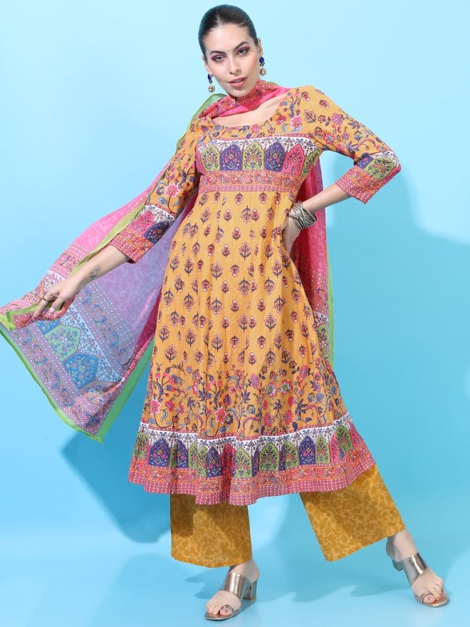 Vishudh Women Mustard Printed Kurta Sets 