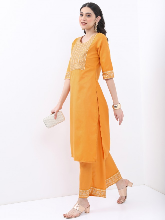 Vishudh Women Yellow Printed Kurta Sets 