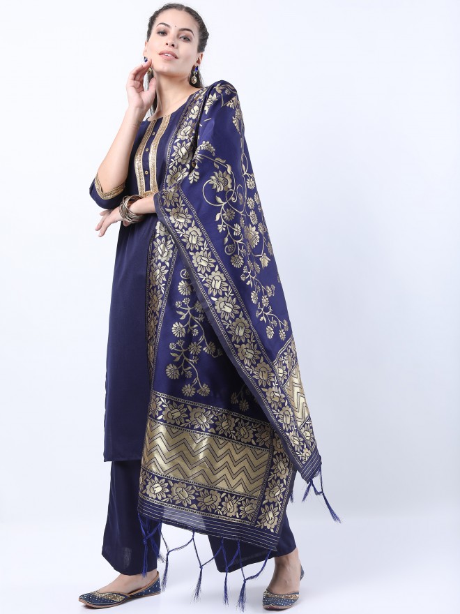 Knee Long Round Neck Velvet kurta with pant at Rs 1499/piece in