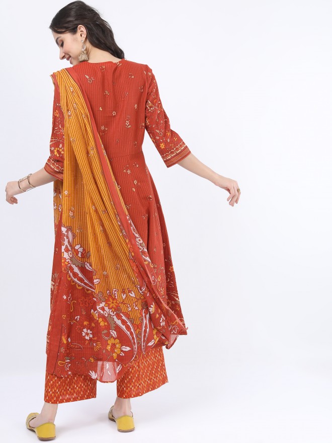 Vishudh Women Terracotta Printed Kurta Sets 