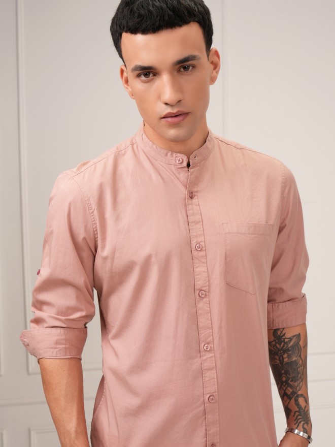 Highlander Men Pink Solid Slim Fit Casual Shirts 