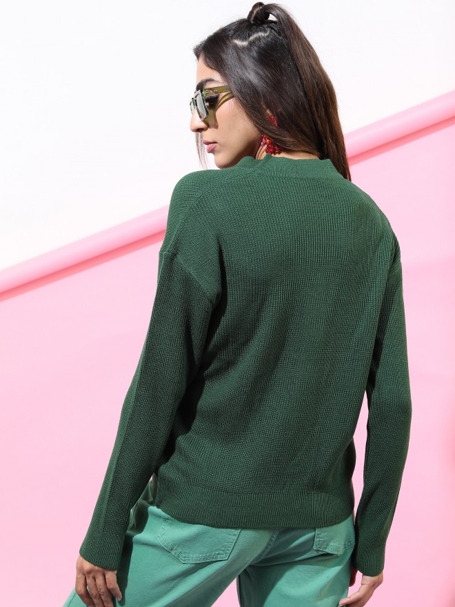 Tokyo Talkies Women Green V-Neck Sweaters 