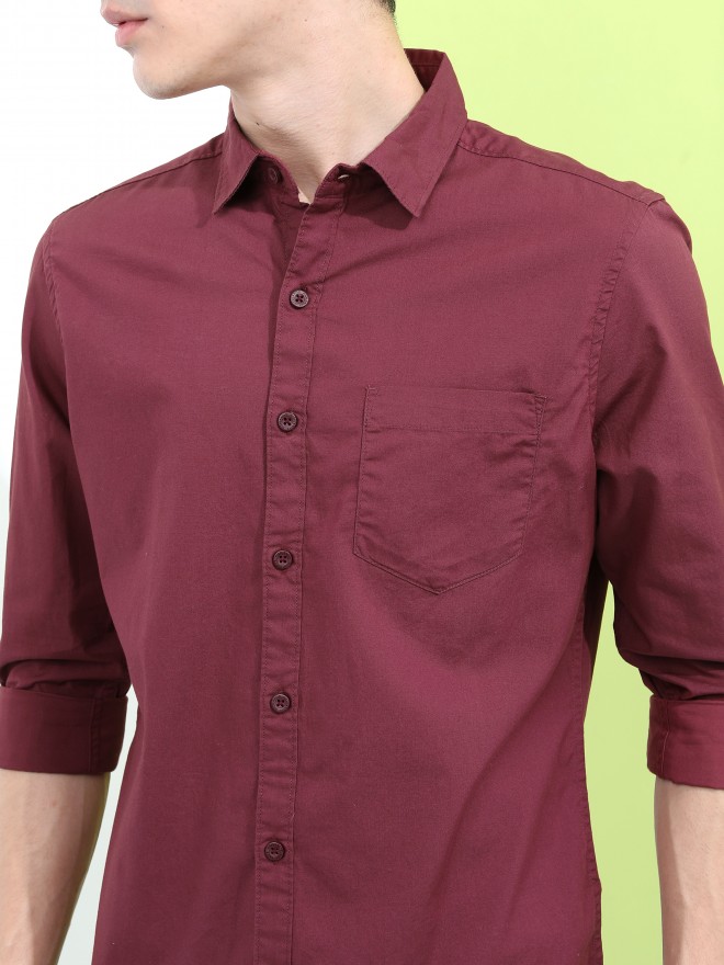 Highlander Men Maroon Solid Slim Fit Casual Shirts 