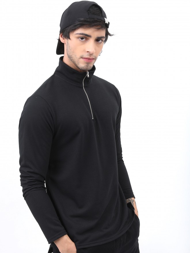 Highlander Men Black Solid High Neck T-Shirts 