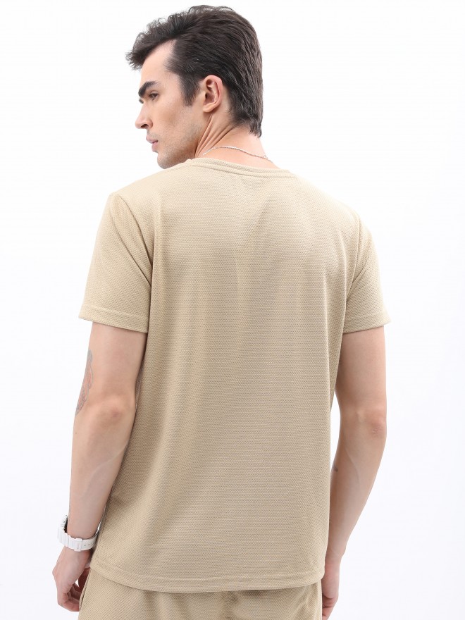 Highlander Men Cream Solid Round Neck T-Shirts 