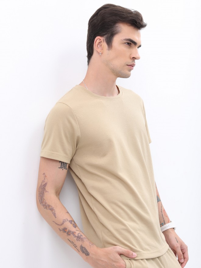 Highlander Men Cream Solid Round Neck T-Shirts 