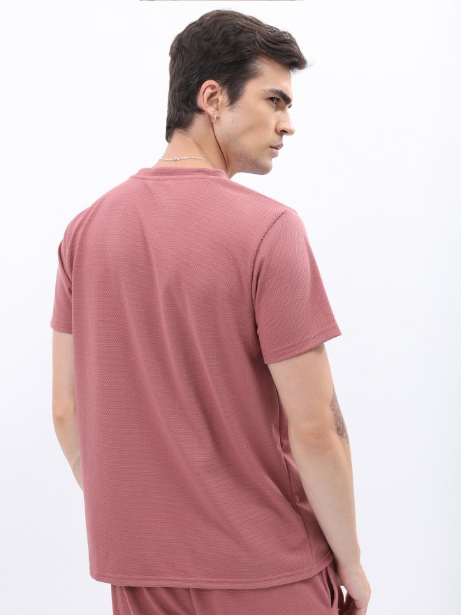 Highlander Men Pink Solid Round Neck T-Shirts 