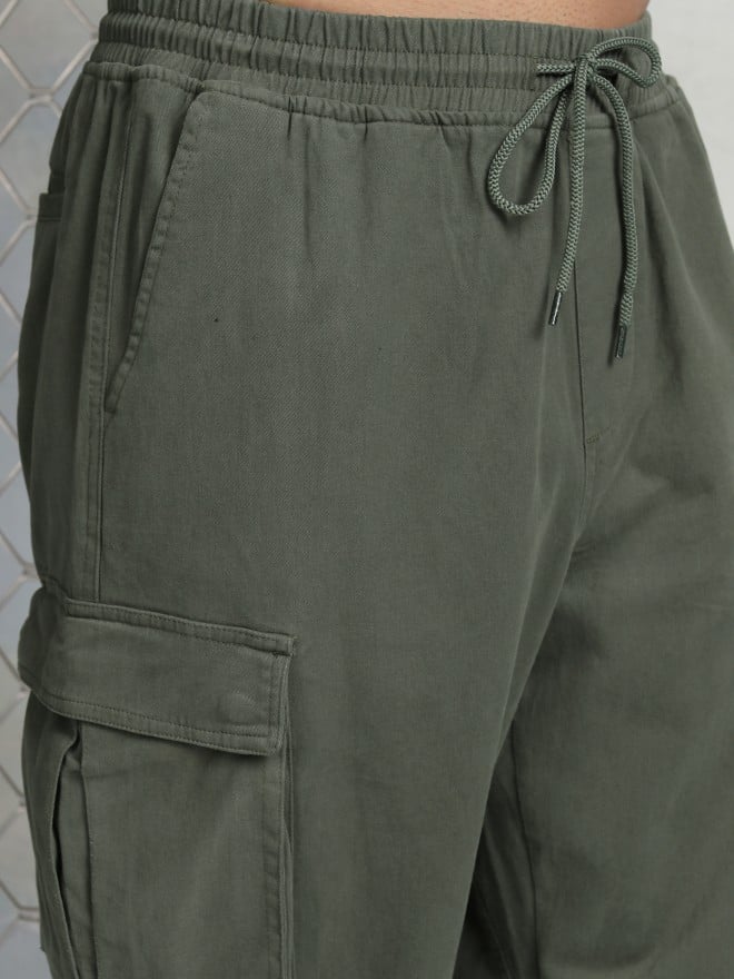 Highlander Men Olive Regular Fit Solid Joggers