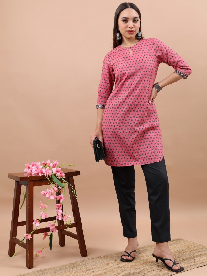 Vishudh Women Rose Printed Tunics 