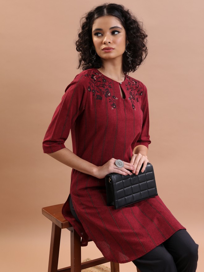 Vishudh Women Maroon Striped Tunics 