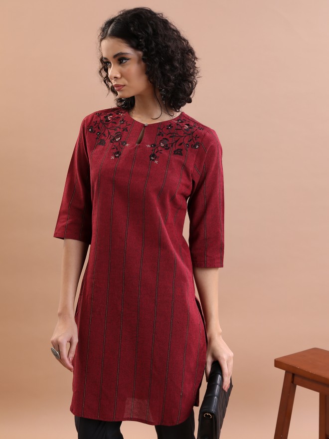 Vishudh Women Maroon Striped Tunics 