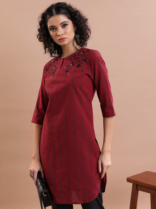 Vishudh Women Maroon Striped Tunics 