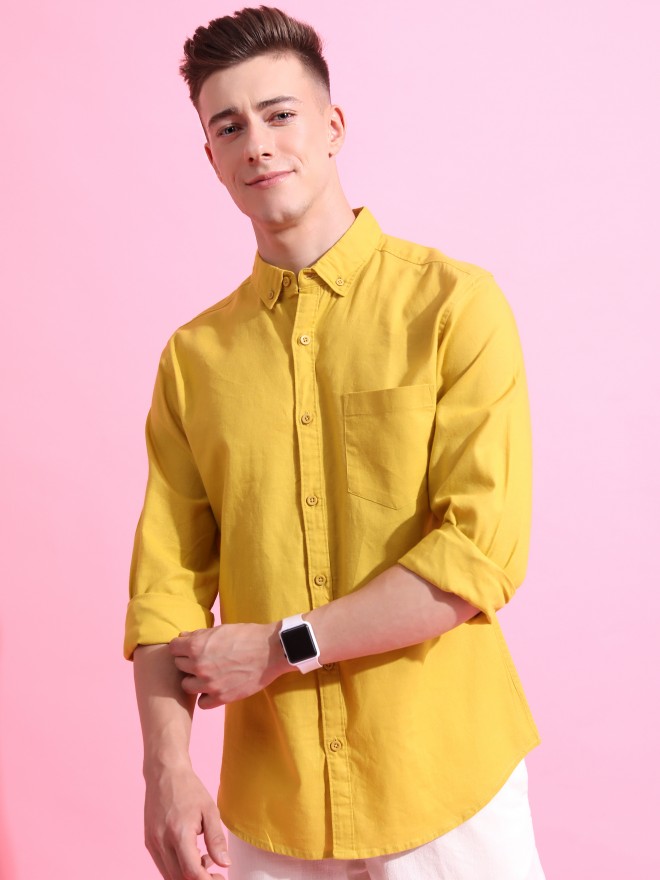 Highlander Men Mustard Solid Slim Fit Casual Shirts 