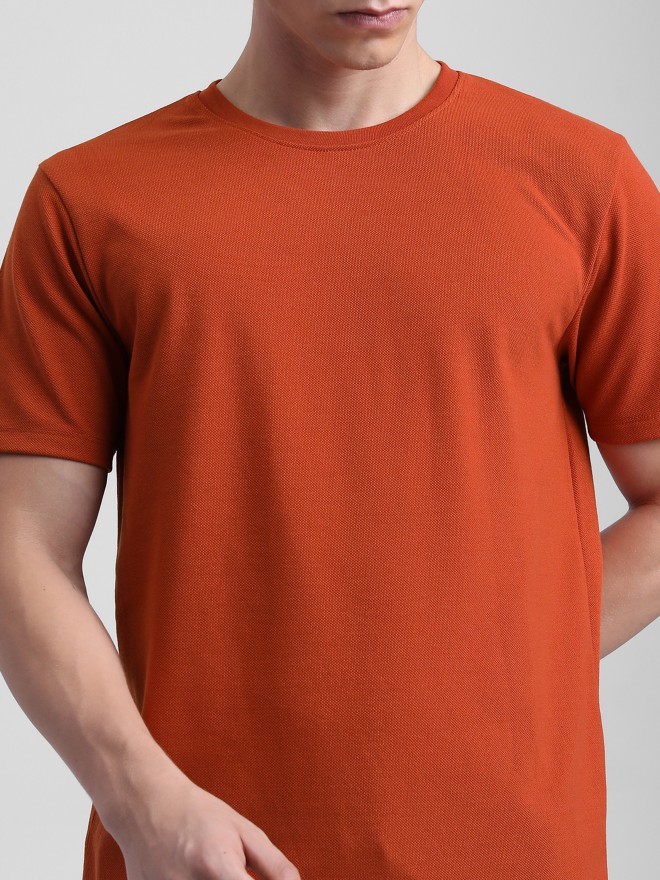 Highlander Men Terracotta Solid Round Neck T-Shirts 