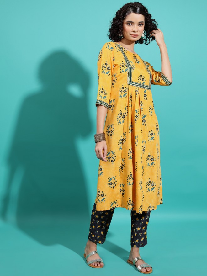 Ketch Women Mustard  Kurta Sets 