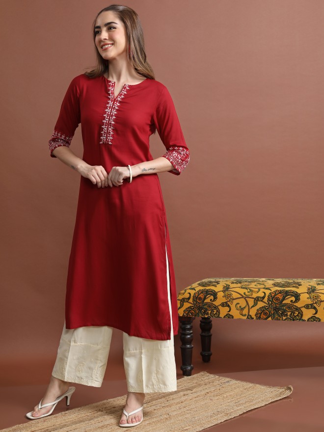 Vishudh Women Red Woven Design Straight Kurtas 