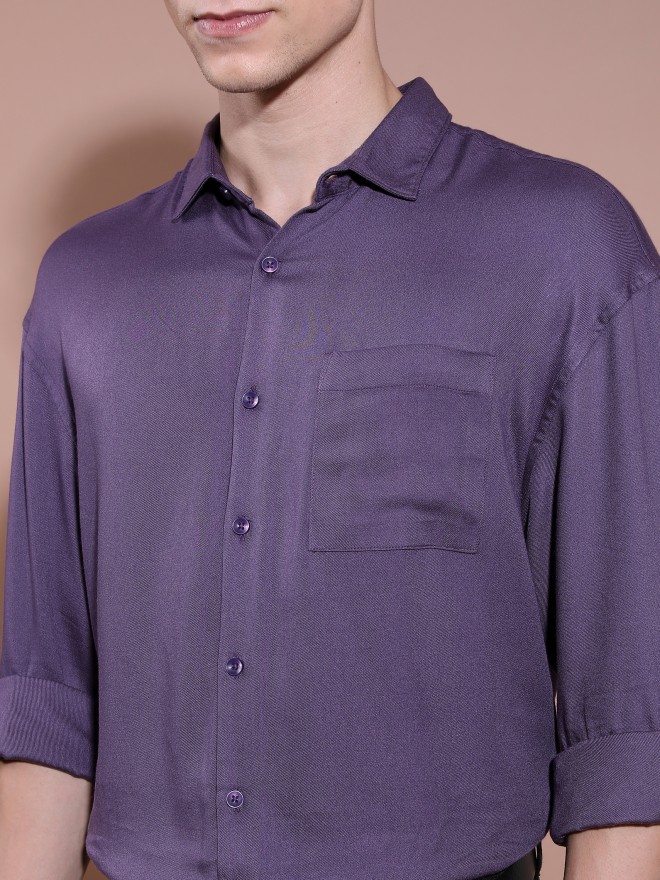 Highlander Men Purple Solid Oversized Fit Casual Shirts 