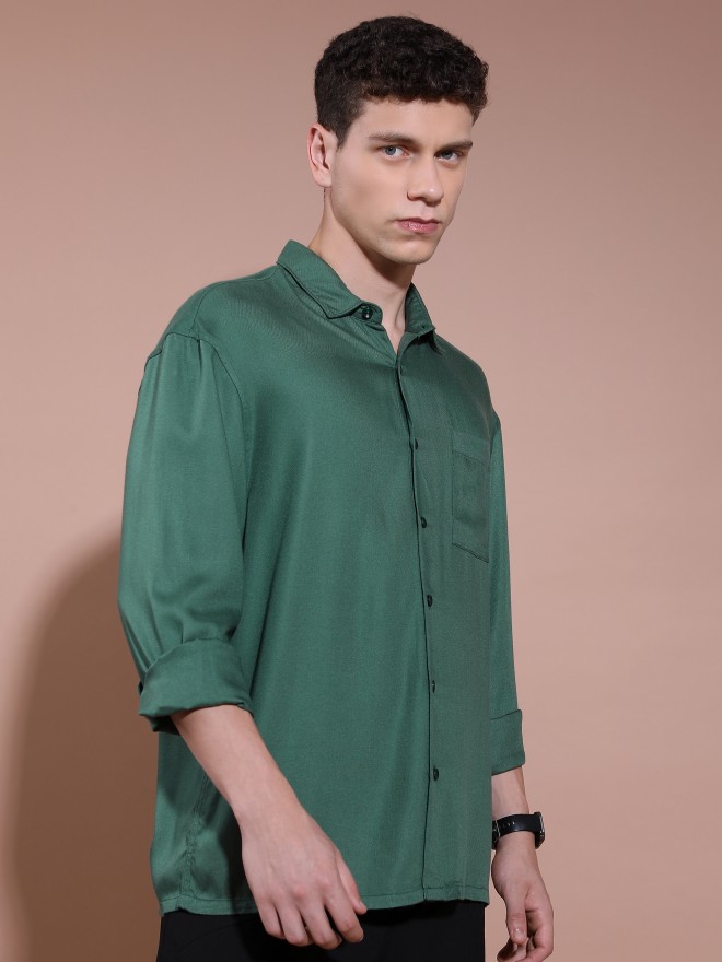 Highlander Men Green Solid Oversized Fit Casual Shirts 