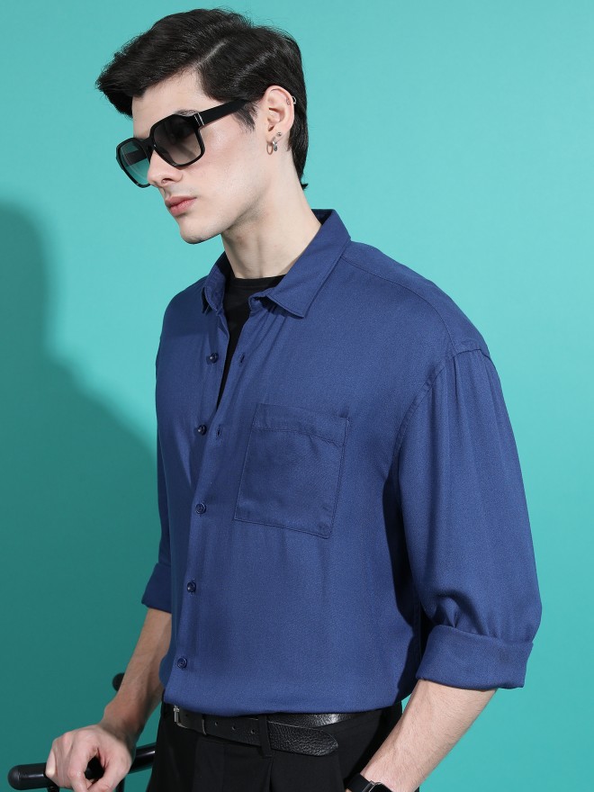 Highlander Men Blue Solid Oversized Fit Casual Shirts 