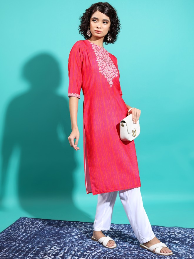 Vishudh Women Red Printed Straight Kurtas 