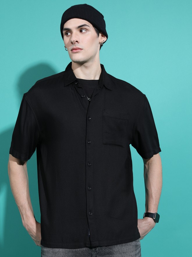 Highlander Men Black Solid Oversized Fit Casual Shirts 