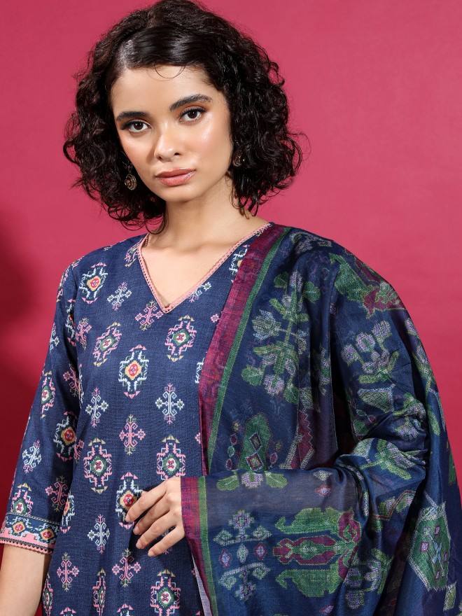 Vishudh Women Navy Blue Printed Kurta Sets 