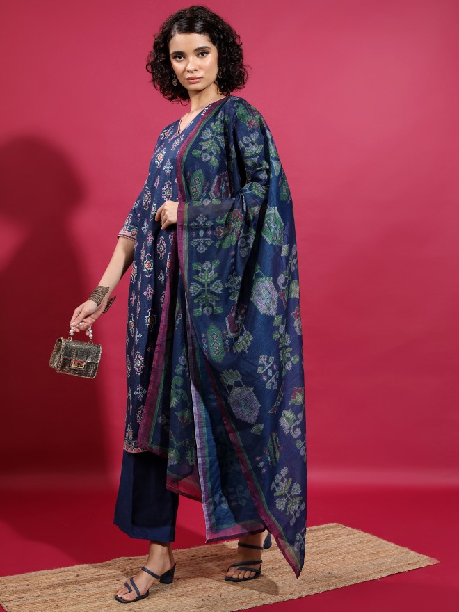 Vishudh Women Navy Blue Printed Kurta Sets 