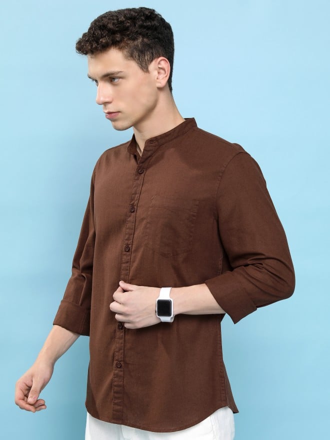 Highlander Men Brown Solid Slim Fit Casual Shirts 