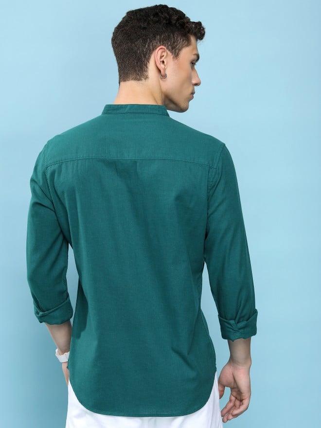 Highlander Men Green Solid Slim Fit Casual Shirts 