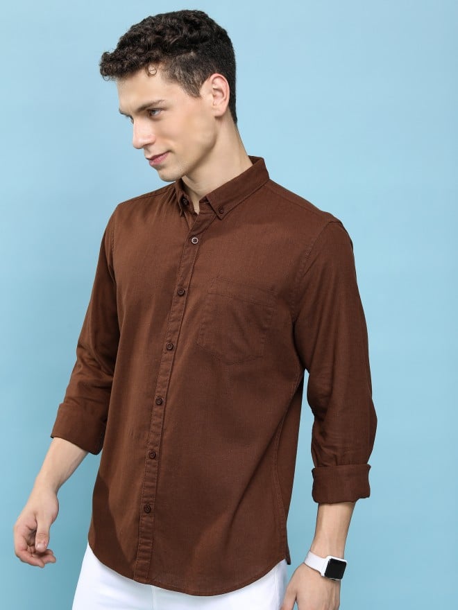 Highlander Men Brown Solid Slim Fit Casual Shirts 