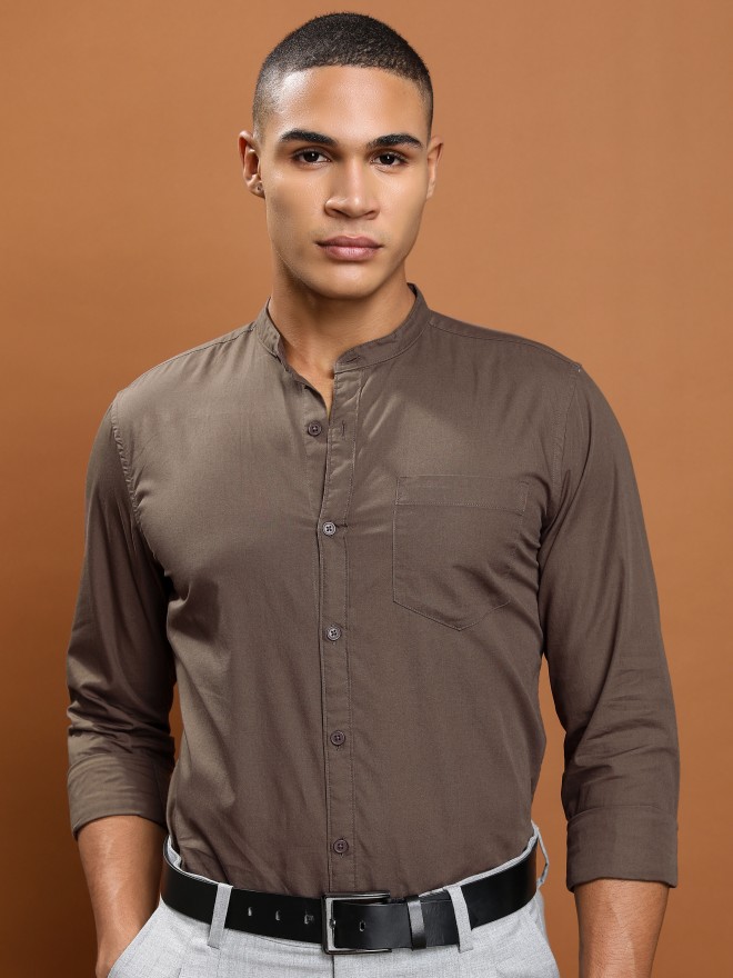 Highlander Men Brown Solid Slim Fit Casual Shirts 