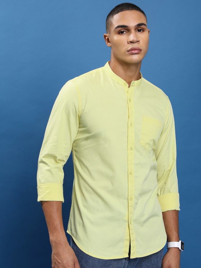 Highlander Men Yellow Solid Slim Fit Casual Shirts 