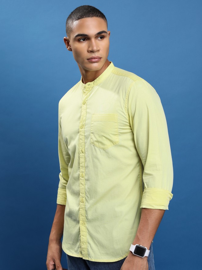 Highlander Men Yellow Solid Slim Fit Casual Shirts 