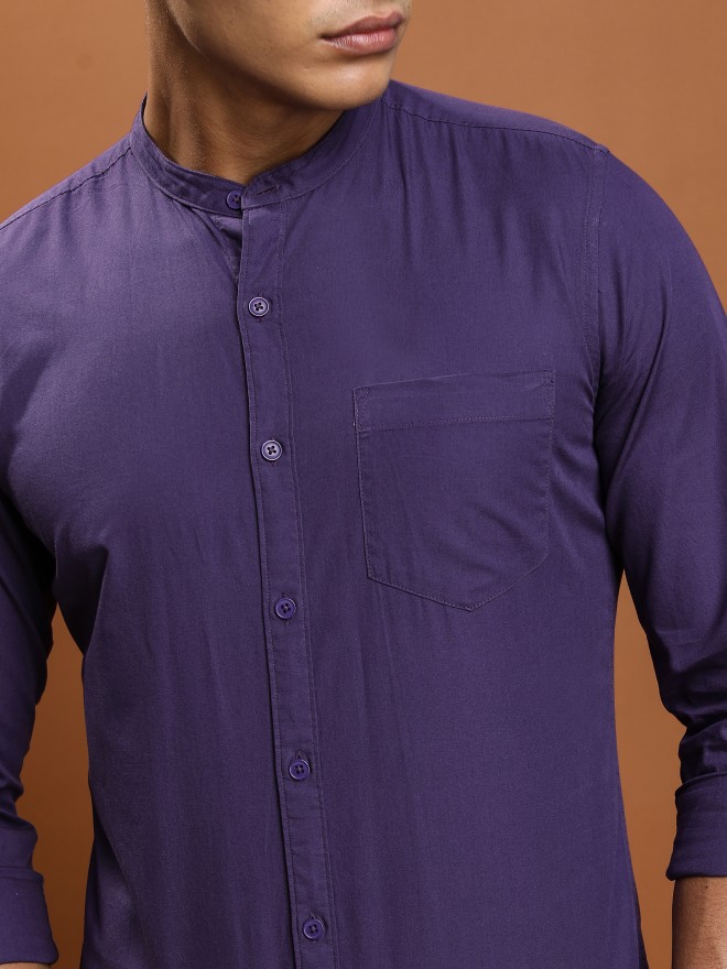 Highlander Men Purple Solid Slim Fit Casual Shirts 