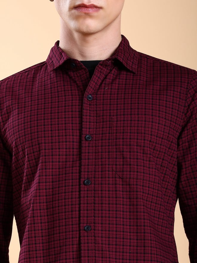 Highlander Men Maroon Checked Slim Fit Casual Shirts 