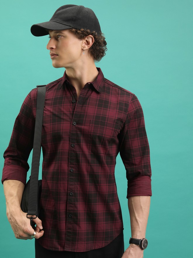 Highlander Men Maroon Checked Slim Fit Casual Shirts 