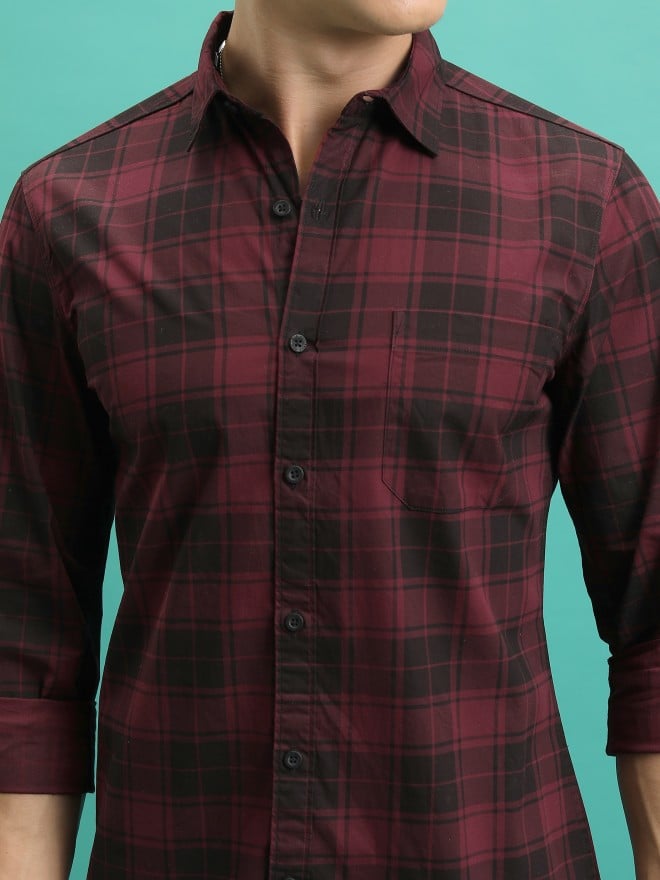 Highlander Men Maroon Checked Slim Fit Casual Shirts 