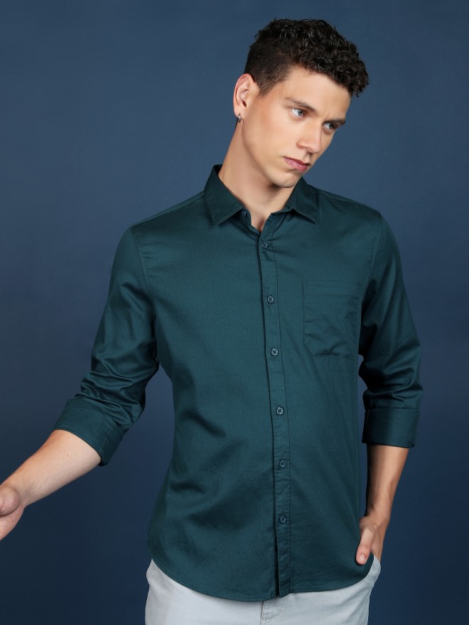 Highlander Men Teal Solid Slim Fit Casual Shirts 